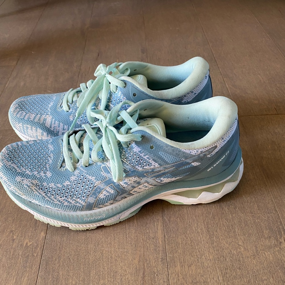 ASICS Gel-Kayano 27 size 8